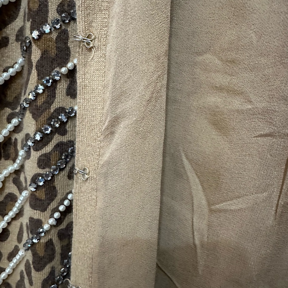 Nieman Marcus Vintage Pearl & Rhinestone Leopard Print Cardigan - Picture 7 of 15